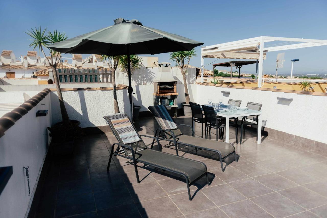 Stunning 2 Bedroom Apartment With Pool View Аликанте Экстерьер фото