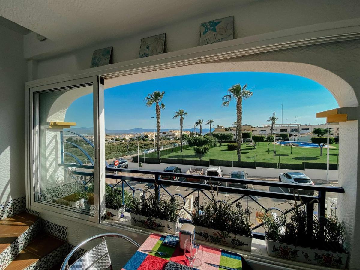 Stunning 2 Bedroom Apartment With Pool View Аликанте Экстерьер фото