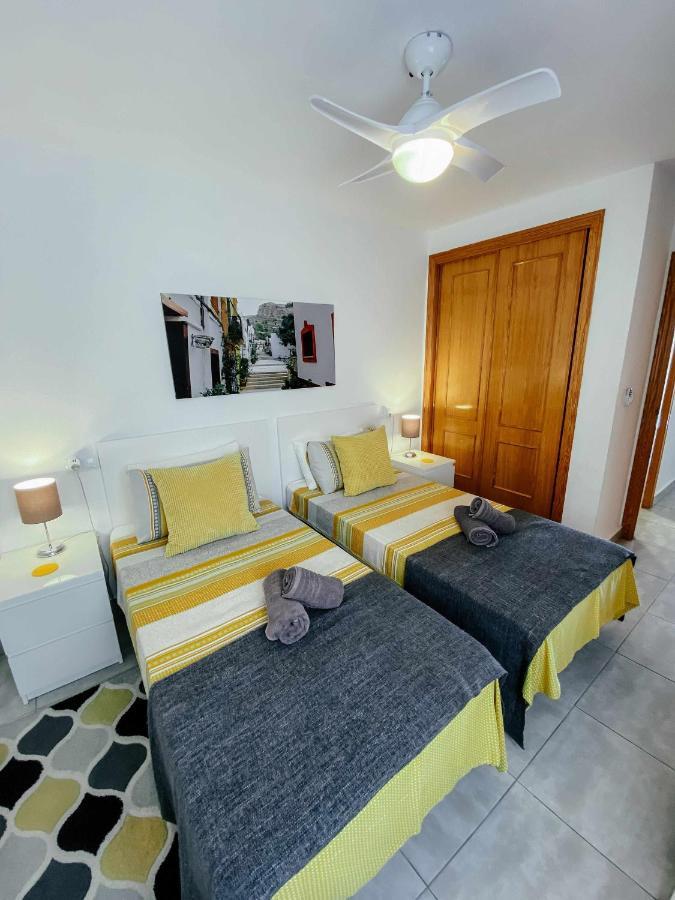 Stunning 2 Bedroom Apartment With Pool View Аликанте Экстерьер фото